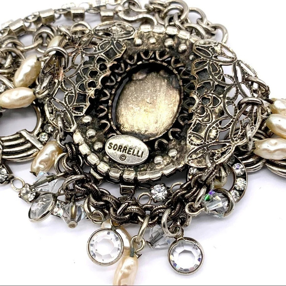 Sorrelli Vintage Cameo Crystal Pearl Collar Necklace - Picture 5 of 5